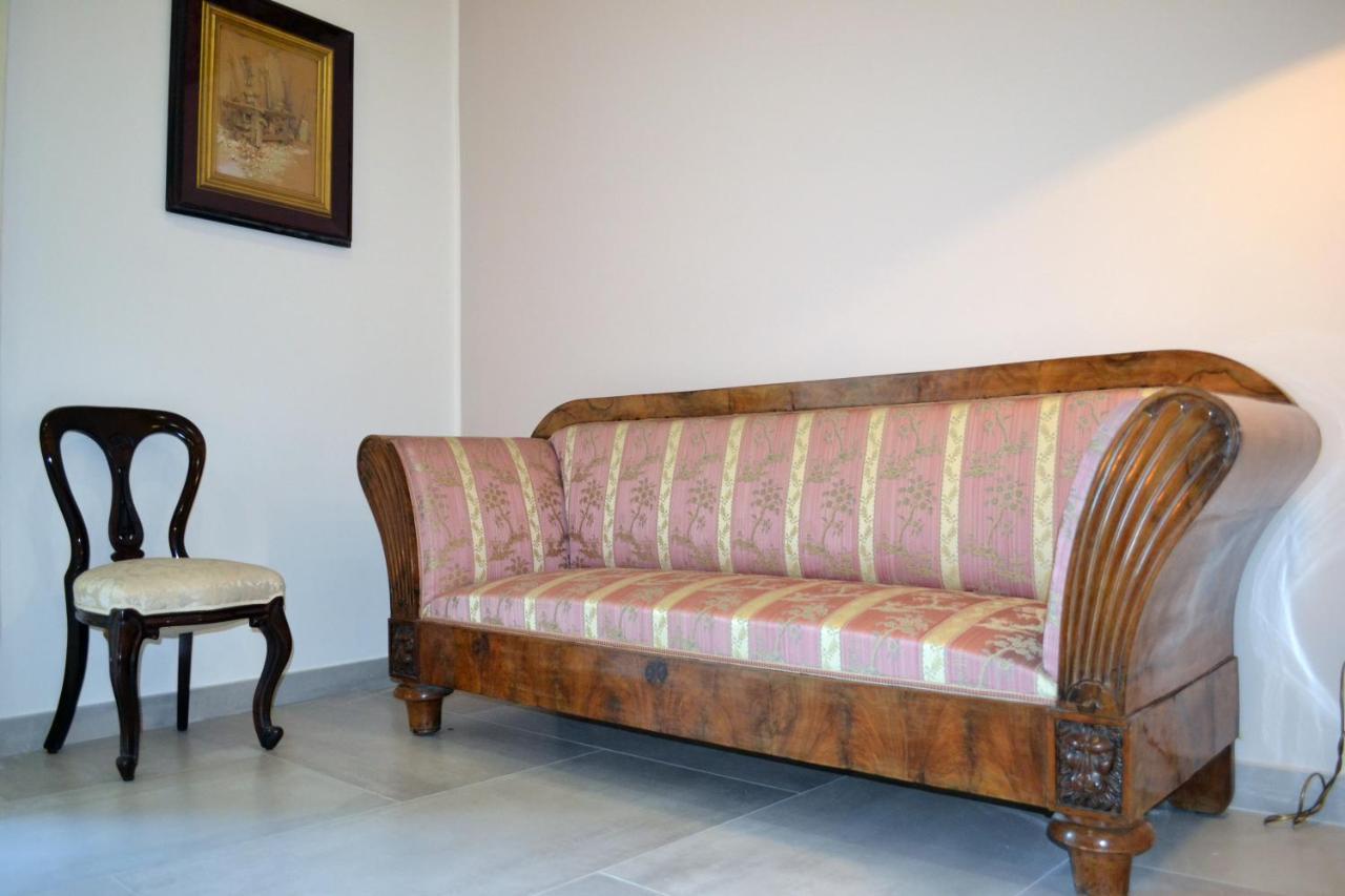 Questo Rinascimento Casa Brigitte ナポリ エクステリア 写真