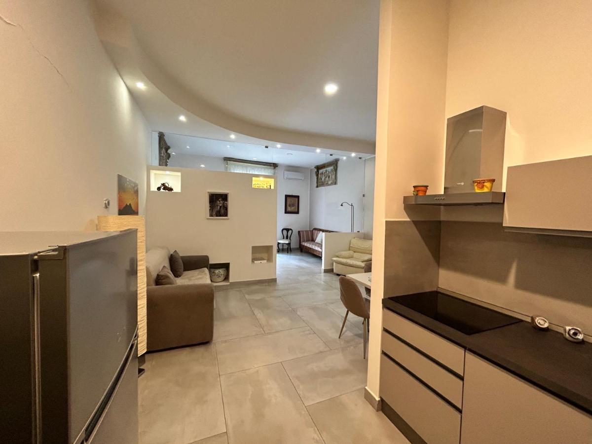Questo Rinascimento Casa Brigitte ナポリ エクステリア 写真