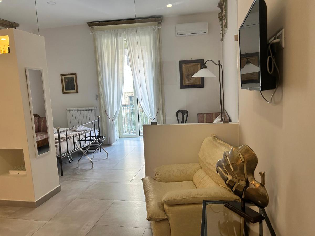 Questo Rinascimento Casa Brigitte ナポリ エクステリア 写真